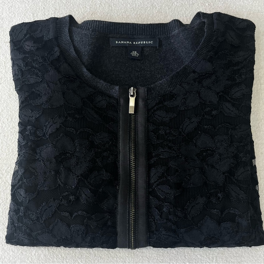 Banana Republic Women's Floral Lace Front  Full Zip Jacket/Sweater Size XS